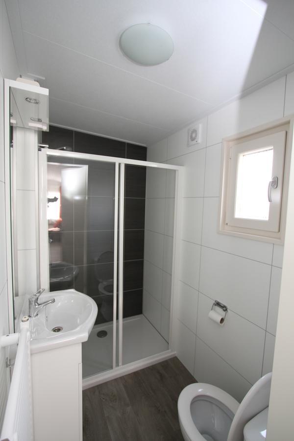 Ijsselmeer-Chalet Nr. 66 Molkwerum ภายนอก รูปภาพ