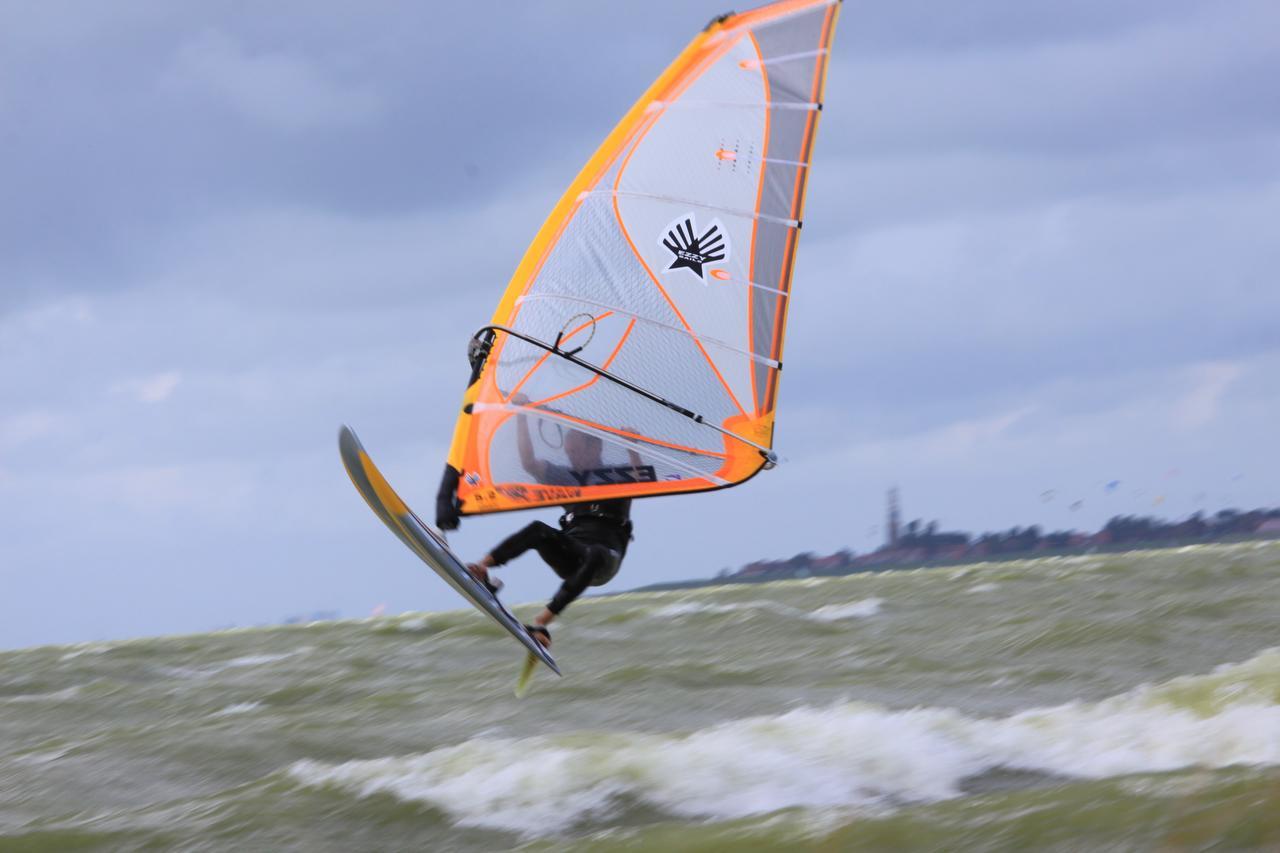Ijsselmeer-Chalet Nr. 66 Molkwerum ภายนอก รูปภาพ