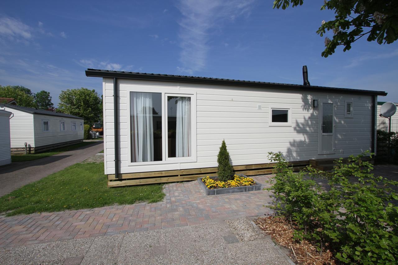 Ijsselmeer-Chalet Nr. 66 Molkwerum ภายนอก รูปภาพ