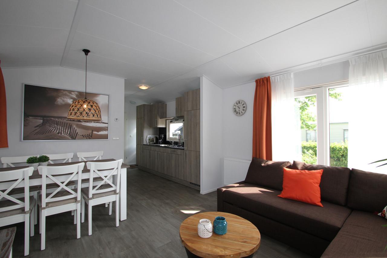 Ijsselmeer-Chalet Nr. 66 Molkwerum ภายนอก รูปภาพ